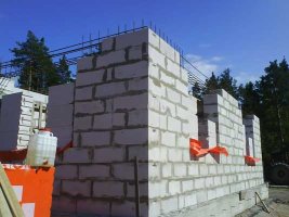 Строим стены из пеноблоков